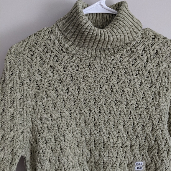 🌿jeanne PIERRE SWEATER🌿 - Picture 5 of 8